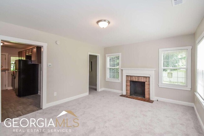 Photo - 942 Lawton St SW