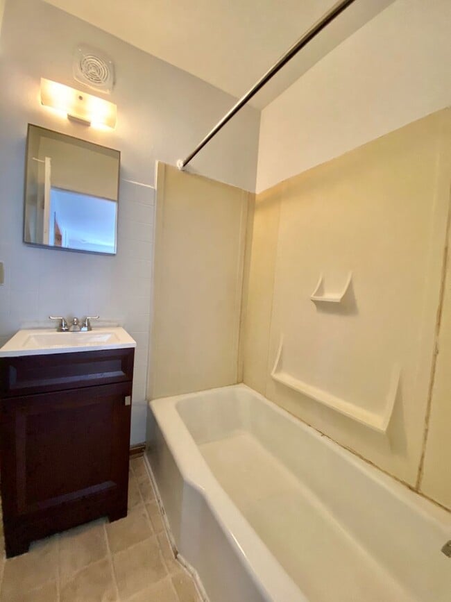 Photo - Four Bedroom, Two Full Bathroom - Steps to EMU's Campus