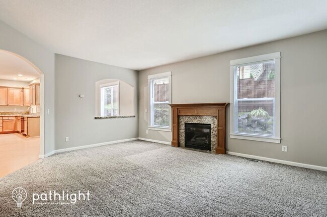 Photo - 573 E 13th Pl