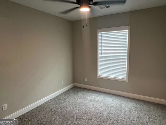 Photo - 401 Madison Ave