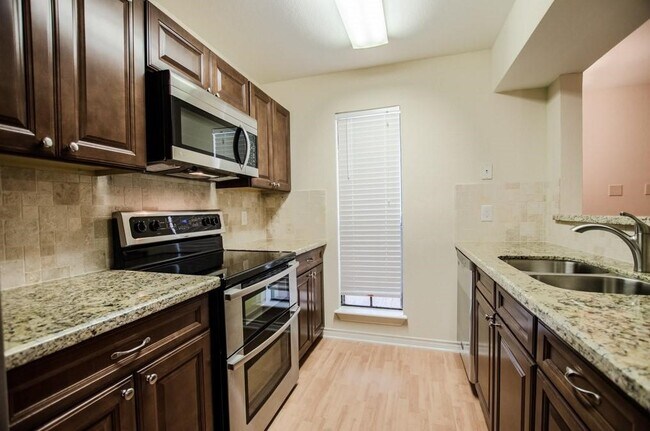 Photo - 3500 Tangle Brush Dr Unit 93