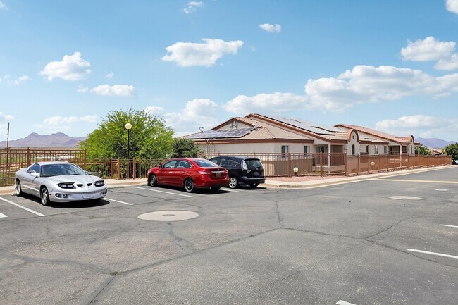 5-web-or-mls-N Skyline Dr-0506-905
