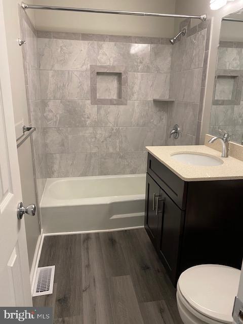 Photo - 352 Jackson St