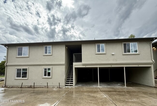 Building Photo - 564 Lincoln Ave Unit C