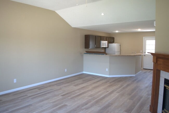 Photo - 1309-1311 Godas Unidad 1309