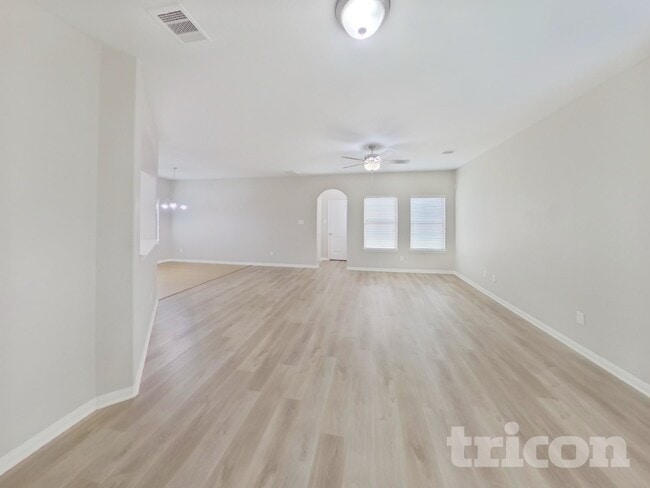 Photo - 5516 S Buffalo Cir