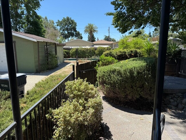 AMAZING APARTMENT DOWNTOWN LIVERMORE...COM... - AMAZING APARTMENT DOWNTOWN LIVERMORE...COM...