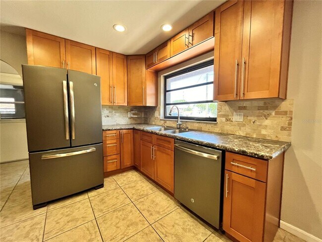 Photo - 600 S Parkview Ave