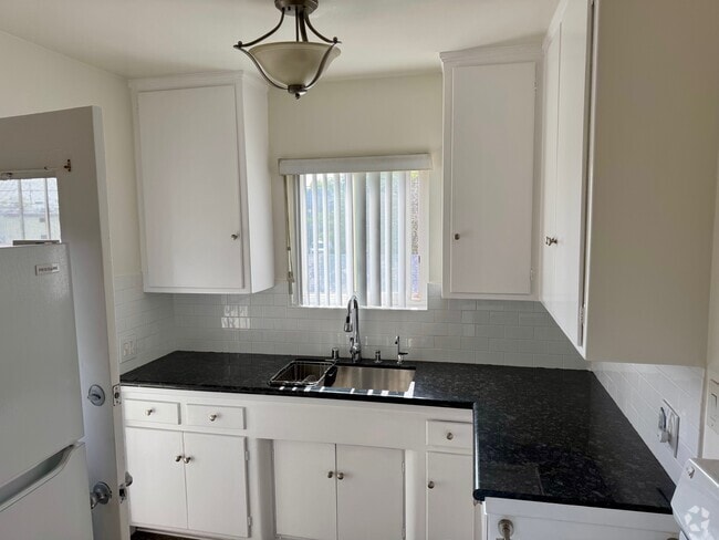 Kitchen/ Back Door - 5424 Vantage Ave Unit 5424 Rental
