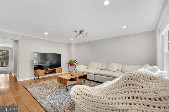 Photo - 8605 Western Oak Dr