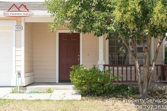 Photo - 1459 Chavez Way