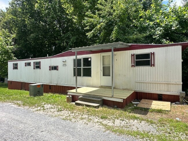 Building Photo - Updated single wide. Water/lawn care inclu... Rental