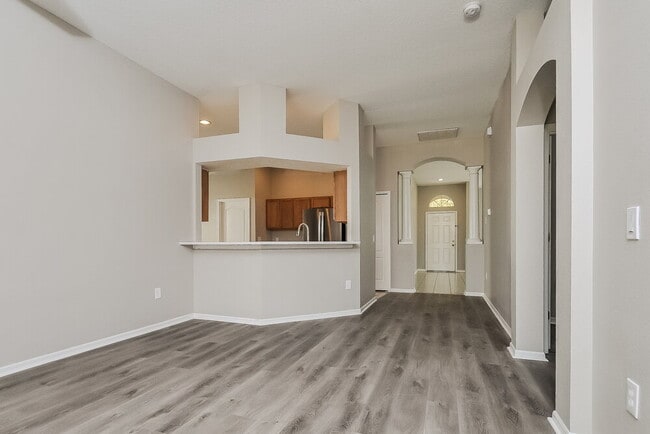 Photo - 2537 Peekskill Rd