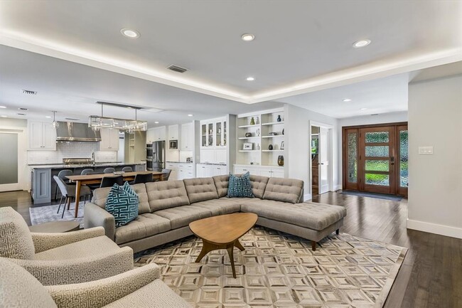 Photo - 3102 Foxfire Dr