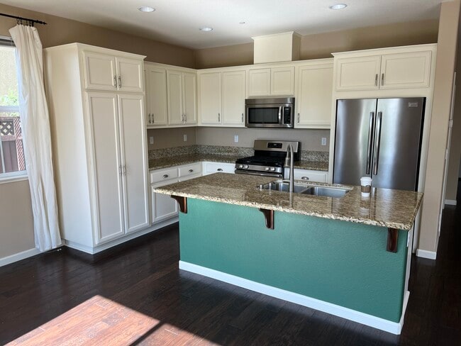 Photo - 1240 Landmark Cir