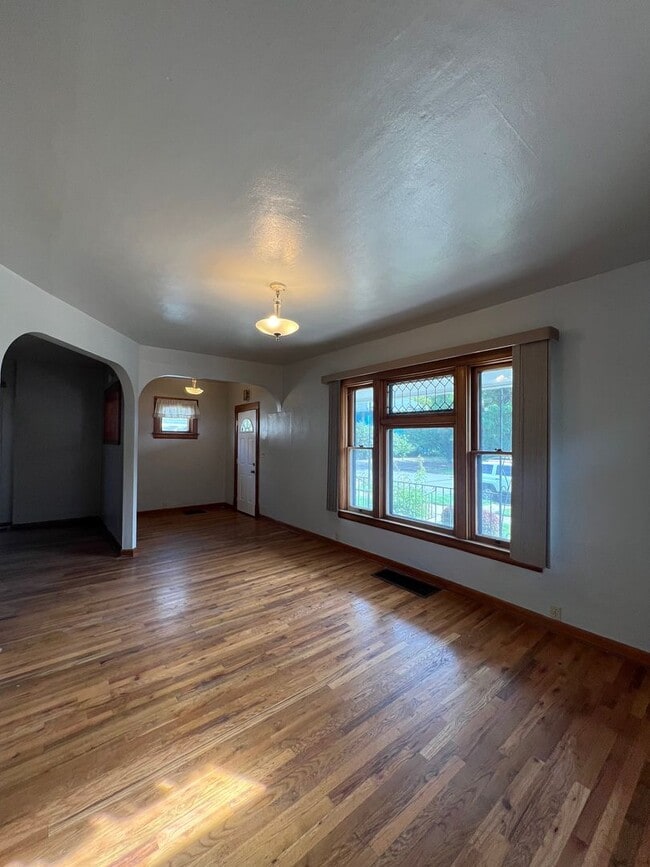 Photo - Charming 4 Bed 2 Bath in Gonzaga!!