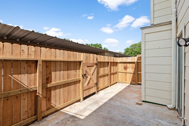 Photo - 14215 Lost Meadow Ln