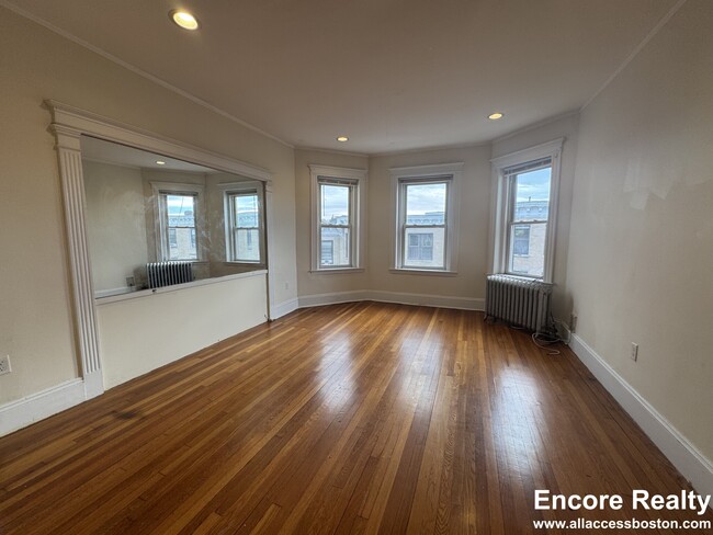 Photo - 41 Orkney Rd Unit 2