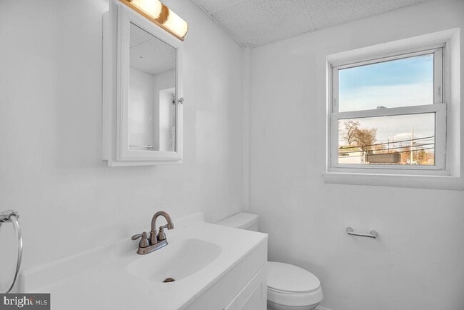 Photo - 102 N Black Horse Pike