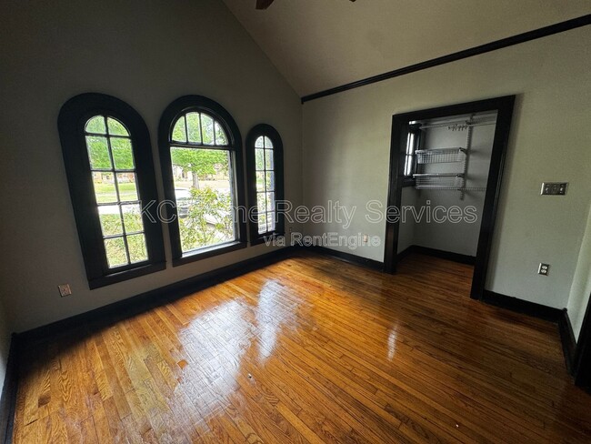 Building Photo - 2854 NW 19th St