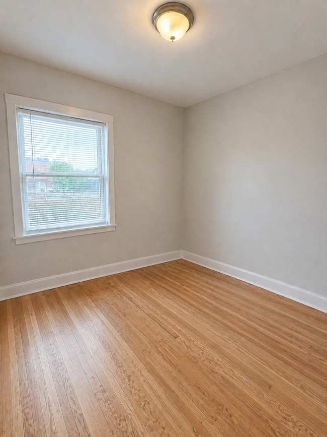 Photo - 3520 W Cullom Ave Unit 3