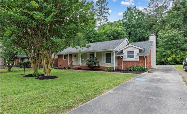 Building Photo - 1344 Shannonhouse Dr