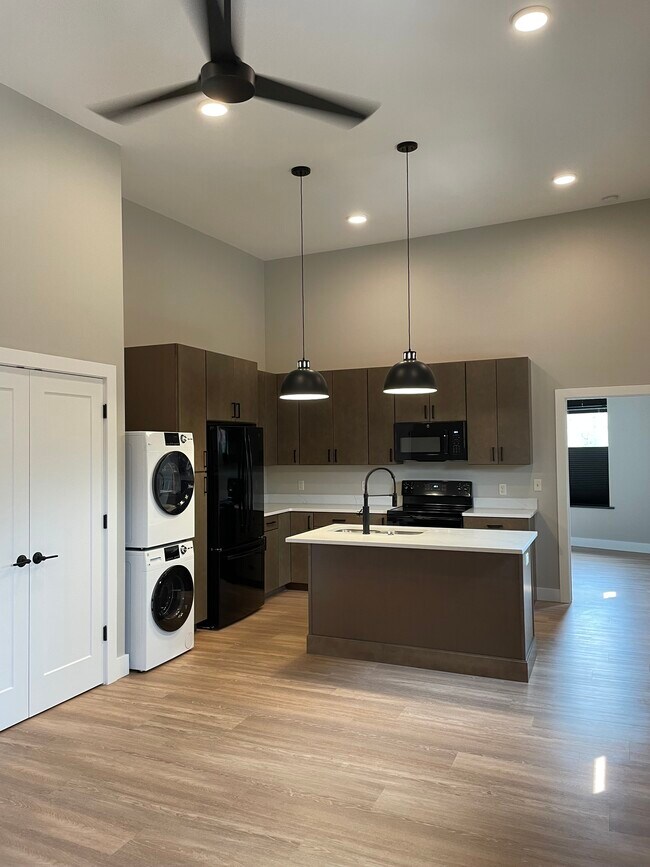 Photo - 106 W Middle St Unit 3