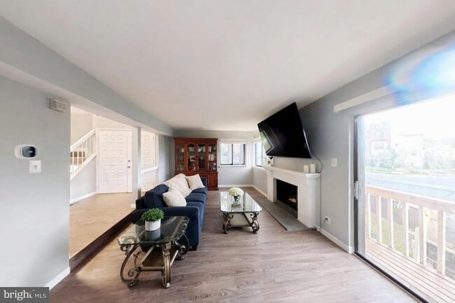 Photo - 18428 Point Seneca Pl