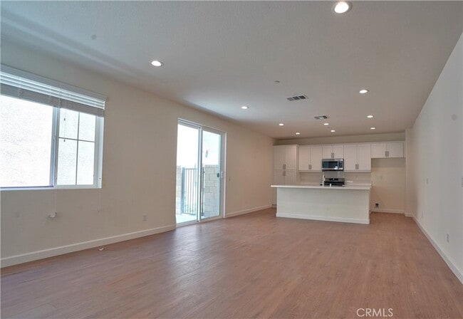 Photo - 136 Trellis Ct