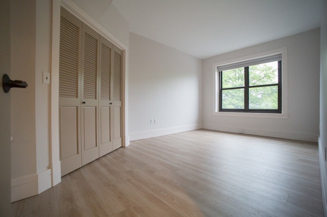 Photo - The Elizabeth Apartments