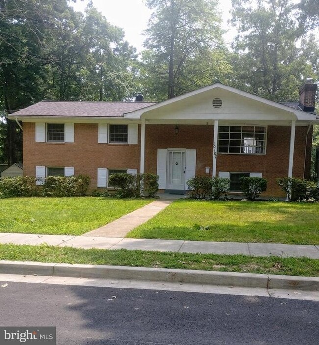 Photo - 10107 Forest Ave House