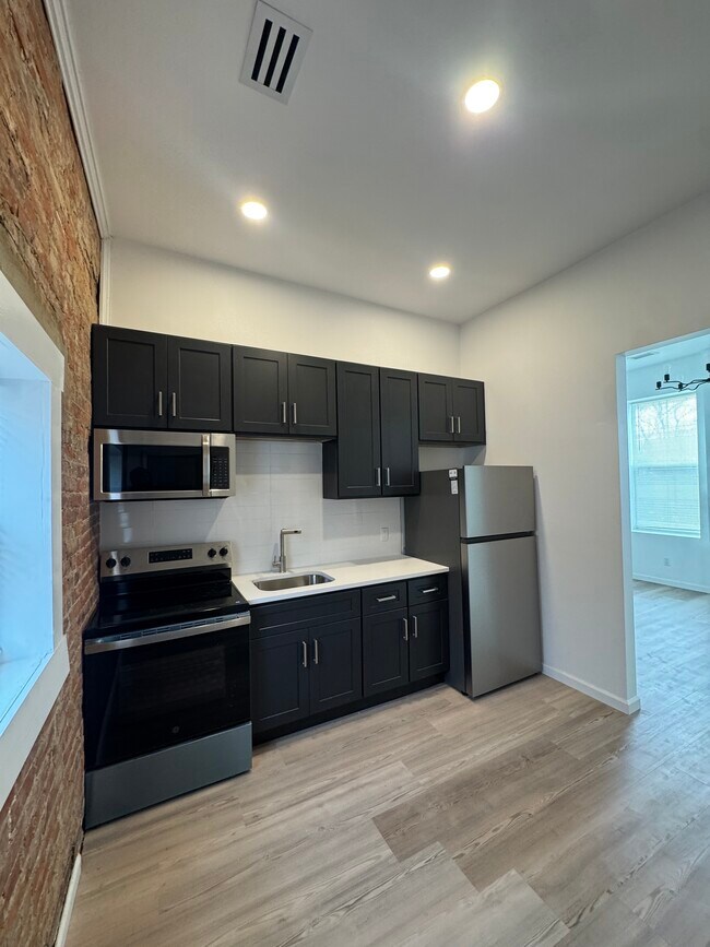 Photo - 839 S Jackson St Unit 7