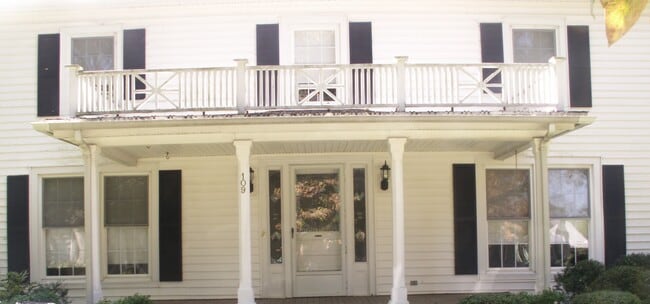 Photo - 109 S Outerbridge St