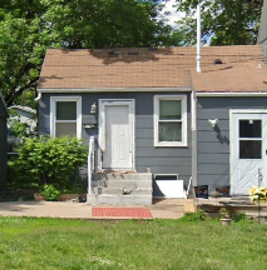 429 1/2 S Garfield Ave - 429 1/2 S Garfield Ave Apartment Unit 429 1/2 S Garfield Ave