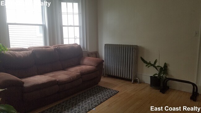 Building Photo - 26 Mapleton St Unit 1 Rental