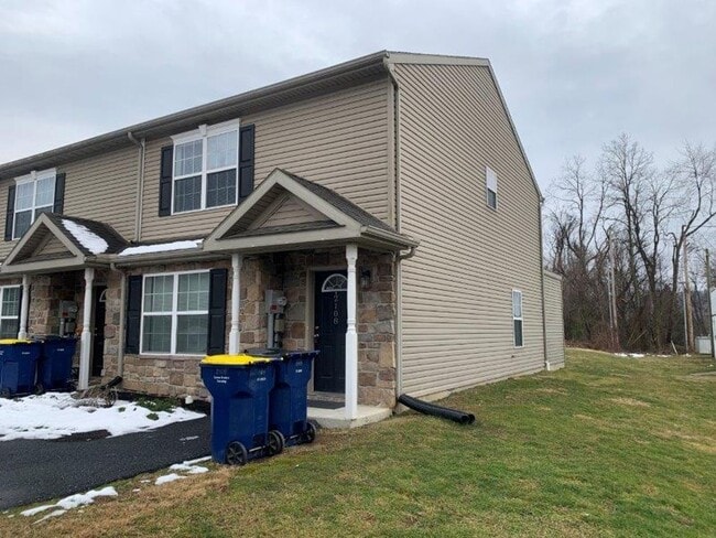 Photo - 2108 Market St Ext