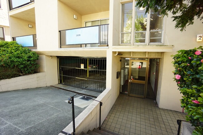 Photo - 2028 Dwight Way