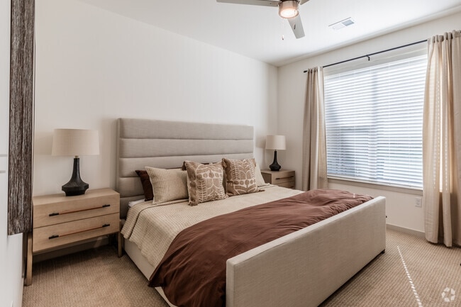 1BR, 1BA - 828SF - Bedroom