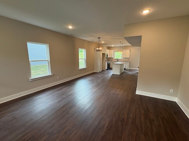Building Photo - 4705 Heiskell Dr Rental
