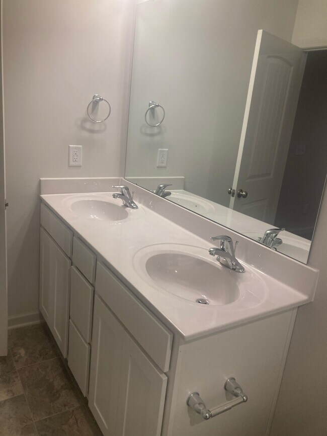 Photo - 2495 Ashton Park Ln