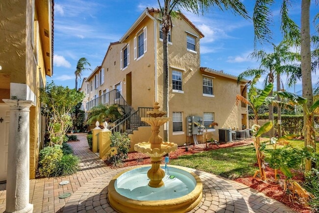 Photo - 1060 Lake Shore Dr Unit 204