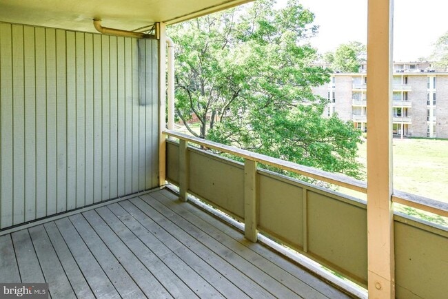 Photo - 7174 Donnell Pl Unidad #D-5