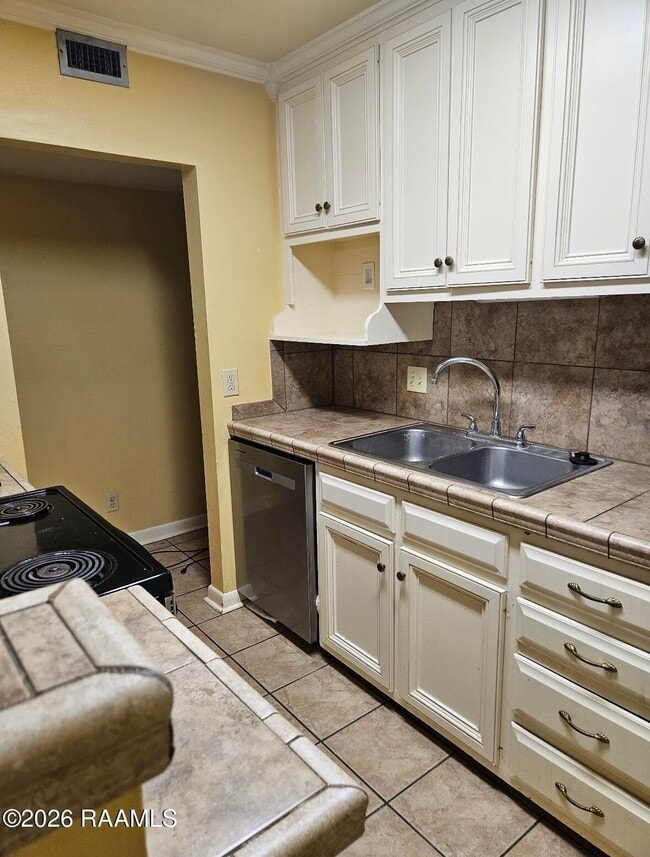 Photo - 220 Doucet Rd Unit 112b