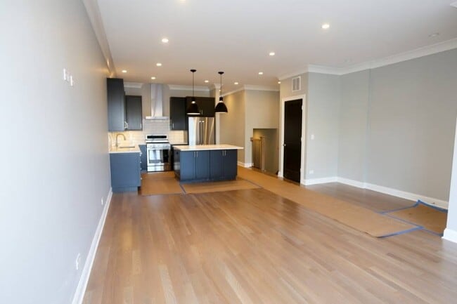 Photo - 2319 N Southport Ave Unit 1