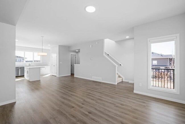Photo - 408 Pioneer Rd