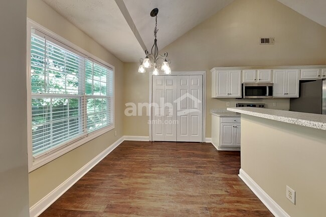 Photo - 4422 Keenly Valley Dr NE