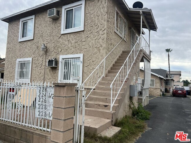 Photo - 224 1/2 E Ave 42