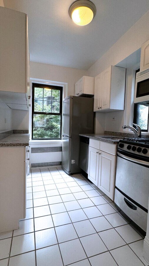 Photo - 95 Christopher St Unit 2N