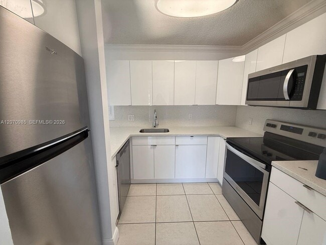 Building Photo - 13781 SW 66th St Unit 229B