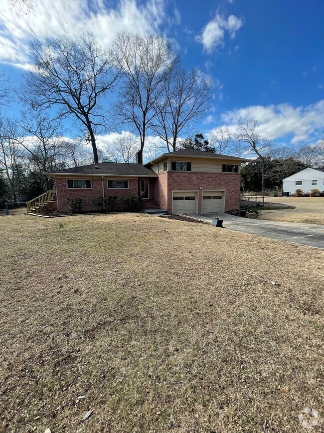 Building Photo - 4 Bedroom home 2.5 Bath  Edwards Road Area...